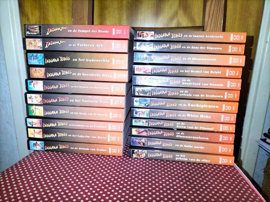 21 pockets Indiana Jones, p.stk €3,50, alles samen €67,50, Boeken, Ophalen of Verzenden, Gelezen