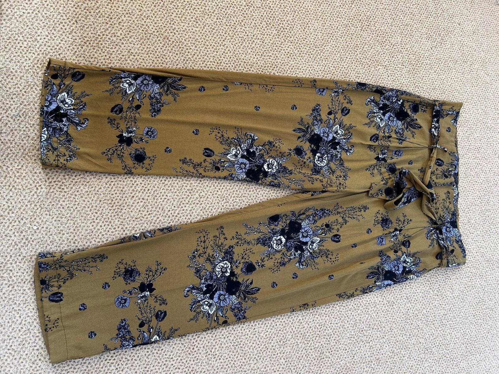 NÜ Denmark Viscose Set: Pantalon & Oversized Blouse, Maat 42/44 (L), Lang, Gedragen, Meerkleurig