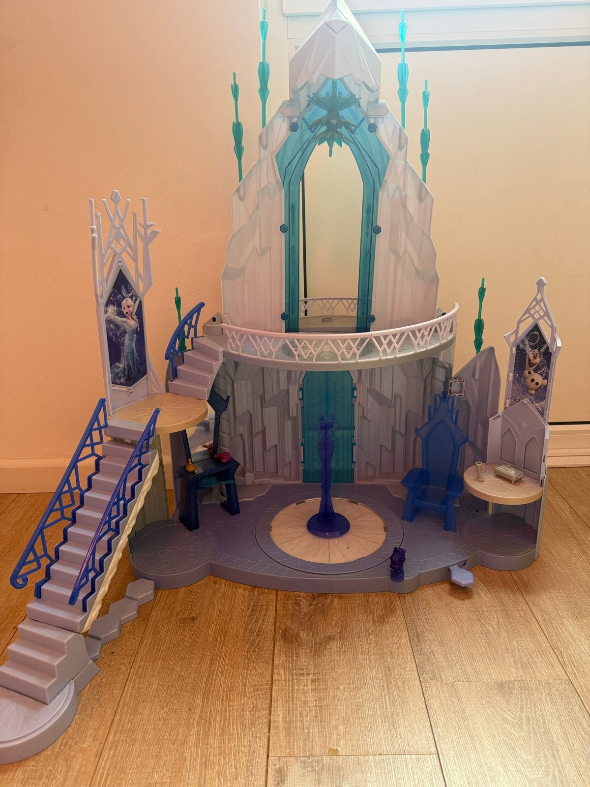 Frozen kasteel, Kinderen en Baby's, Speelgoed | Overig, Ophalen, Gebruikt, Meisje