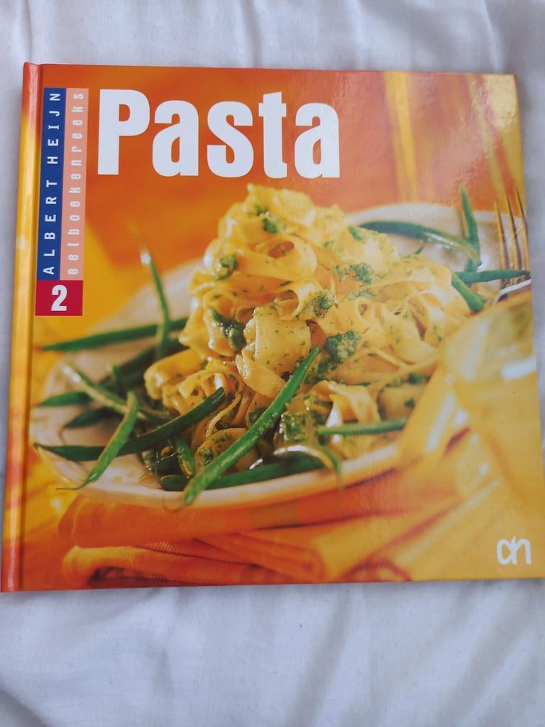 h17 Albert Heijn kookboek Pasta, Boeken, Kookboeken, Zo goed als nieuw, Italië, Ophalen of Verzenden