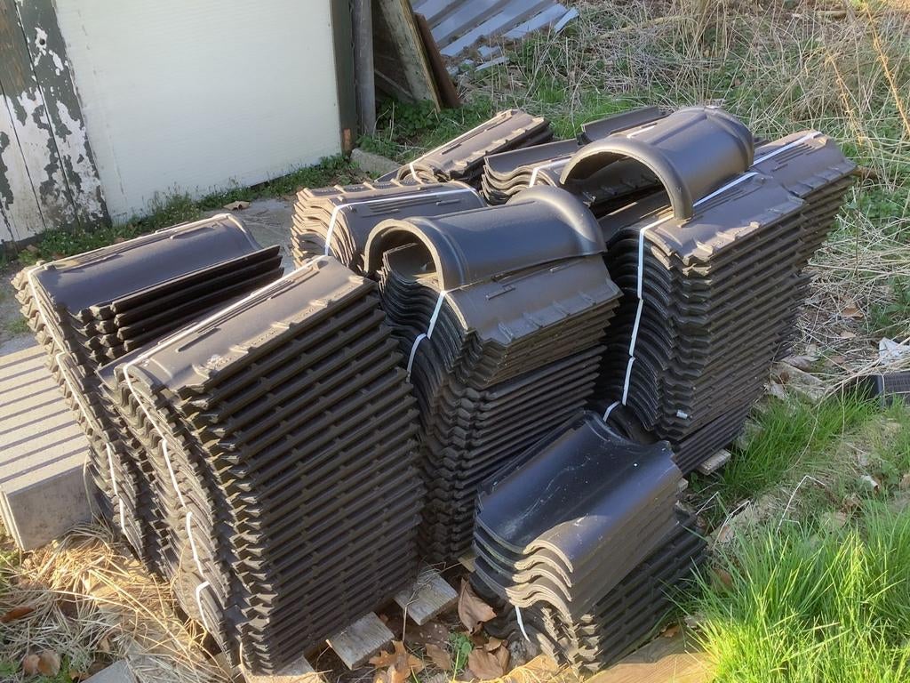 Monier 5 Dakpannen - Zwart - Nieuw 240 stuks, Ophalen, Steen of Klei, Zwart, Nieuw