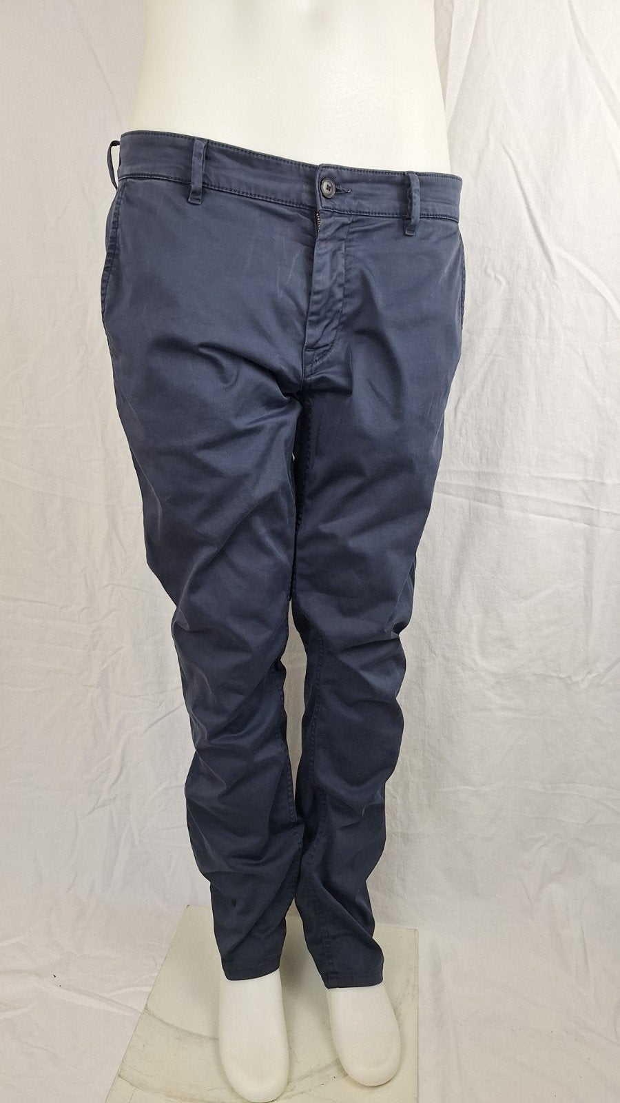Bijna nieuw staat - Hugo Boss heren broek - Maat W36/L32, Blauw, Maat 56/58 (XL), Ophalen of Verzenden, Zo goed als nieuw