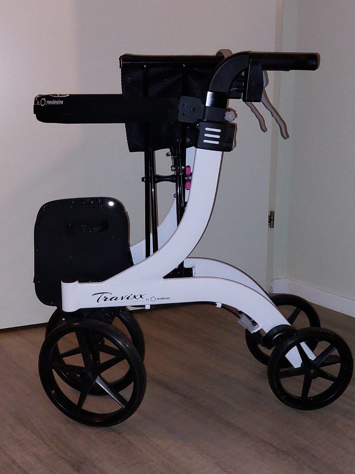 Nette rollator Travixx Classic, Diversen, Rollators, Ophalen of Verzenden, Opvouwbaar, Zo goed als nieuw