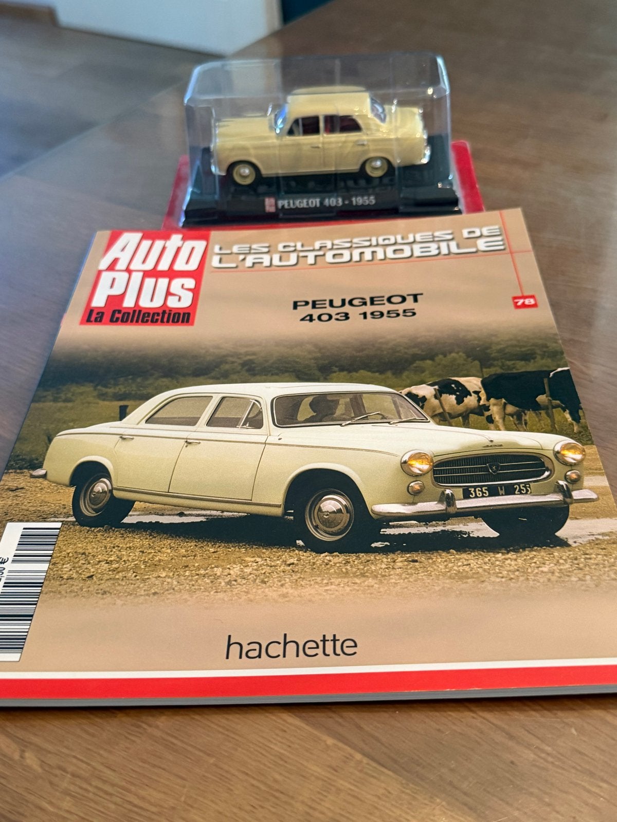Peugeot 403 1955 modelauto met tijdschrift, Ophalen of Verzenden, Nieuw, Auto