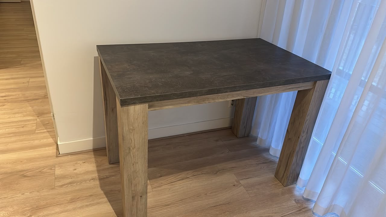 Table (H90  W31  L50 cm), Ophalen, Zo goed als nieuw