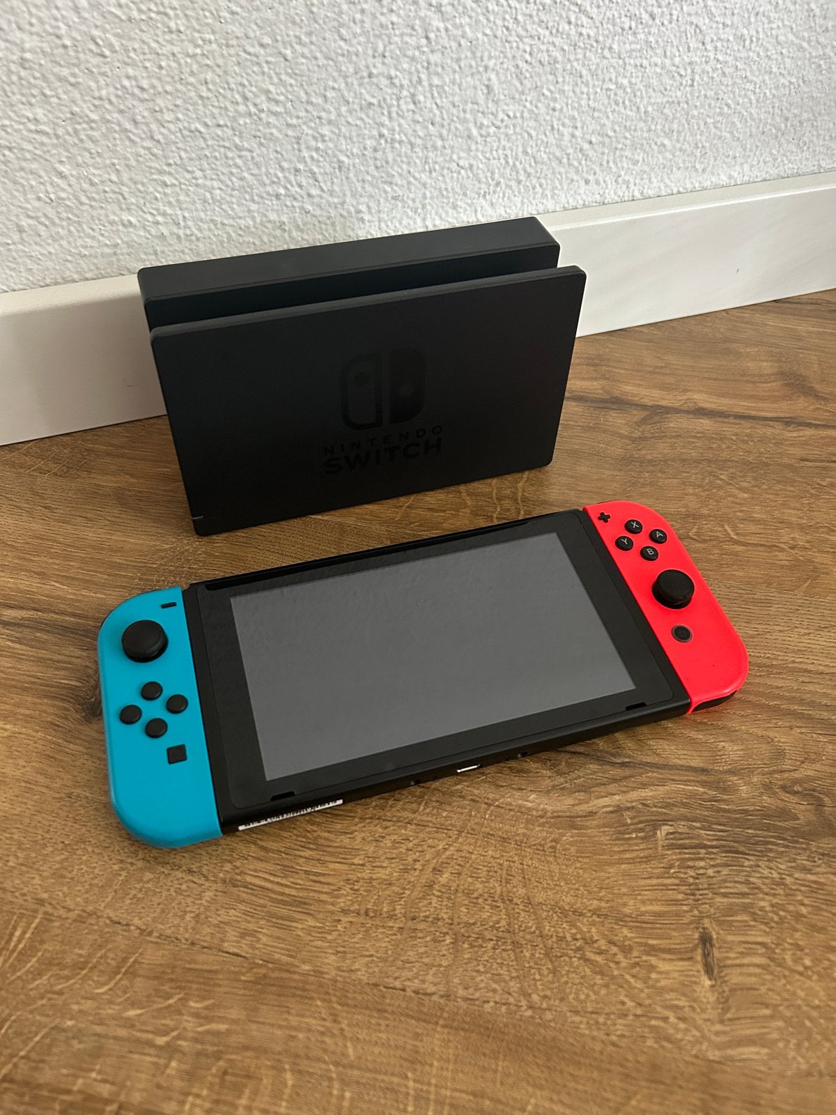 Nintendo Switch (met 2 extra controllers + hoes), Spelcomputers en Games, Spelcomputers | Nintendo Switch, Ophalen, Zo goed als nieuw