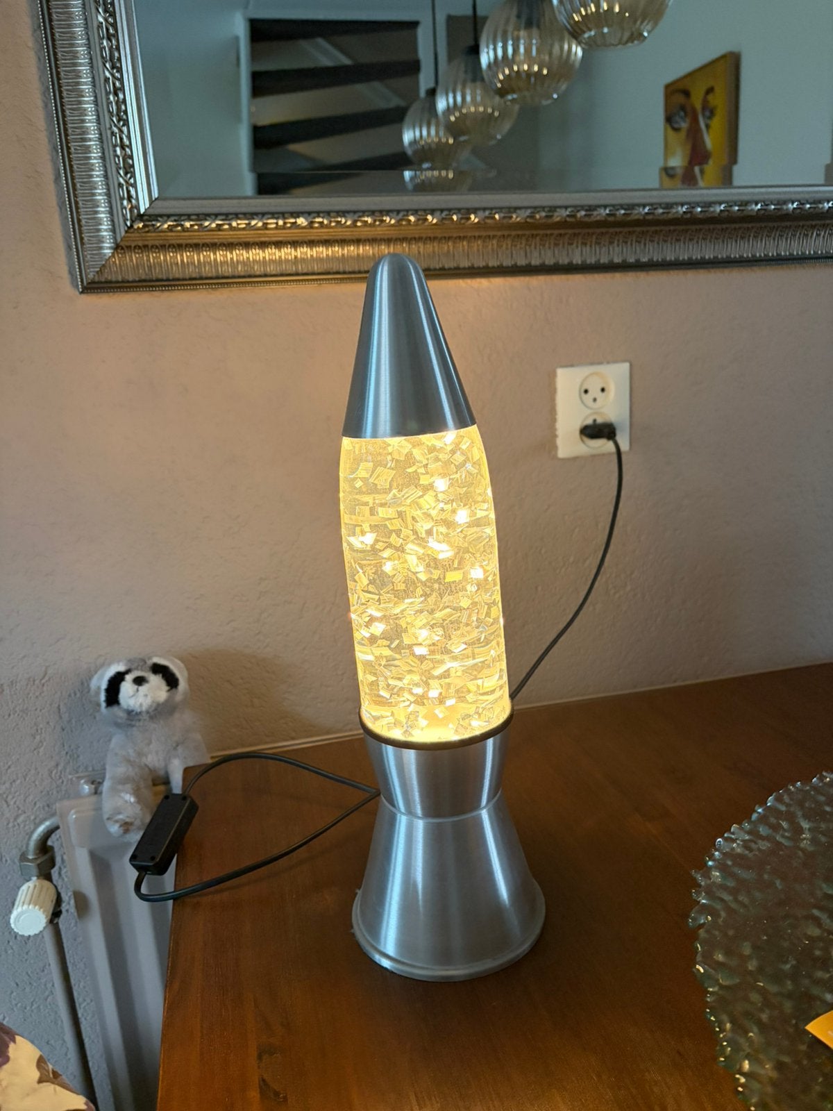Lavalamp lava lamp 40 cm hoog met zilverkleurige glitters, Huis en Inrichting, Ophalen, Zo goed als nieuw, Lavalamp