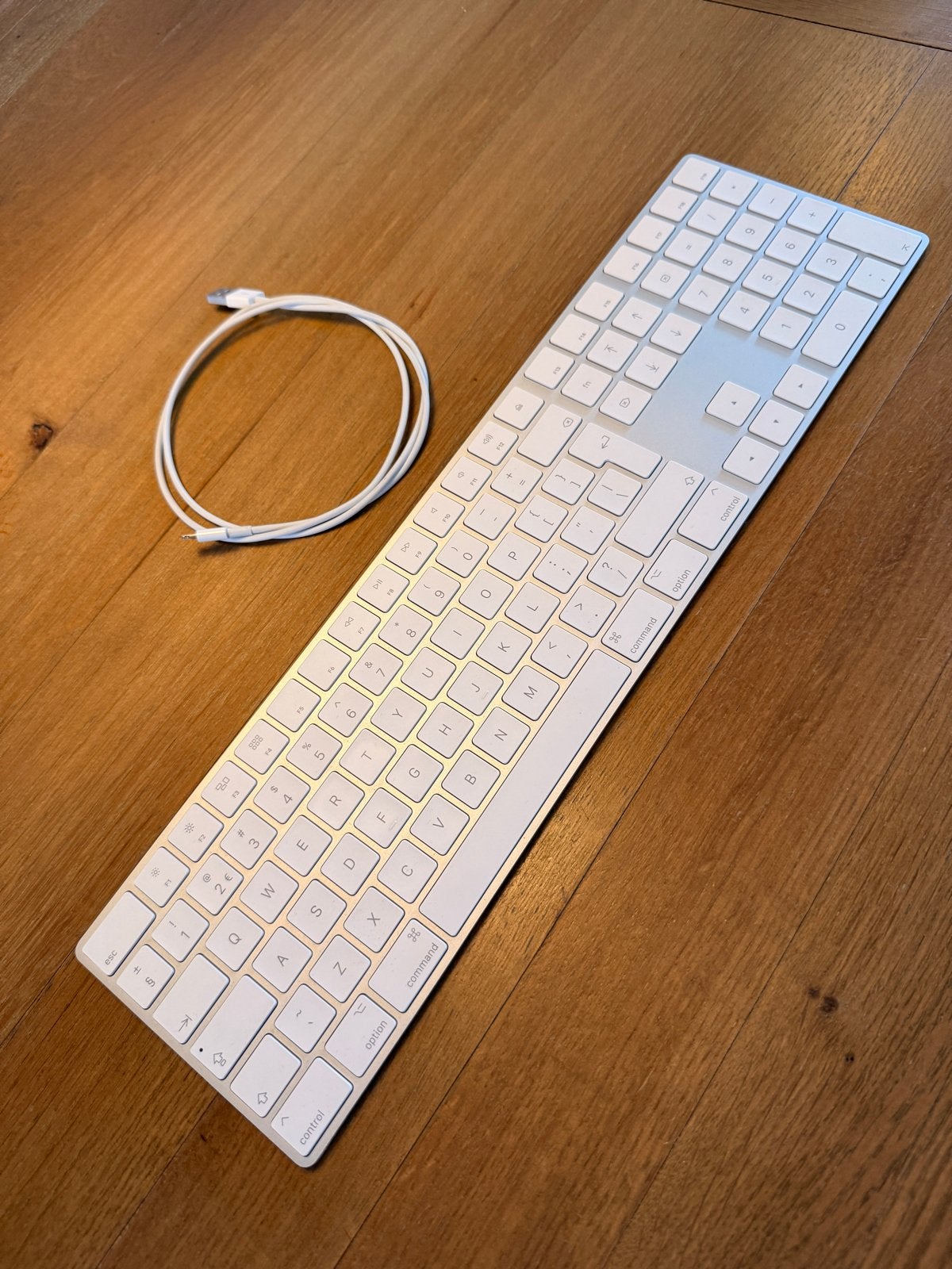 ZGAN Apple Magic Keyboard A1843 met numeriek toetsenblok, Computers en Software, Toetsenborden, Multimediatoetsen, Numeriek, Ophalen of Verzenden