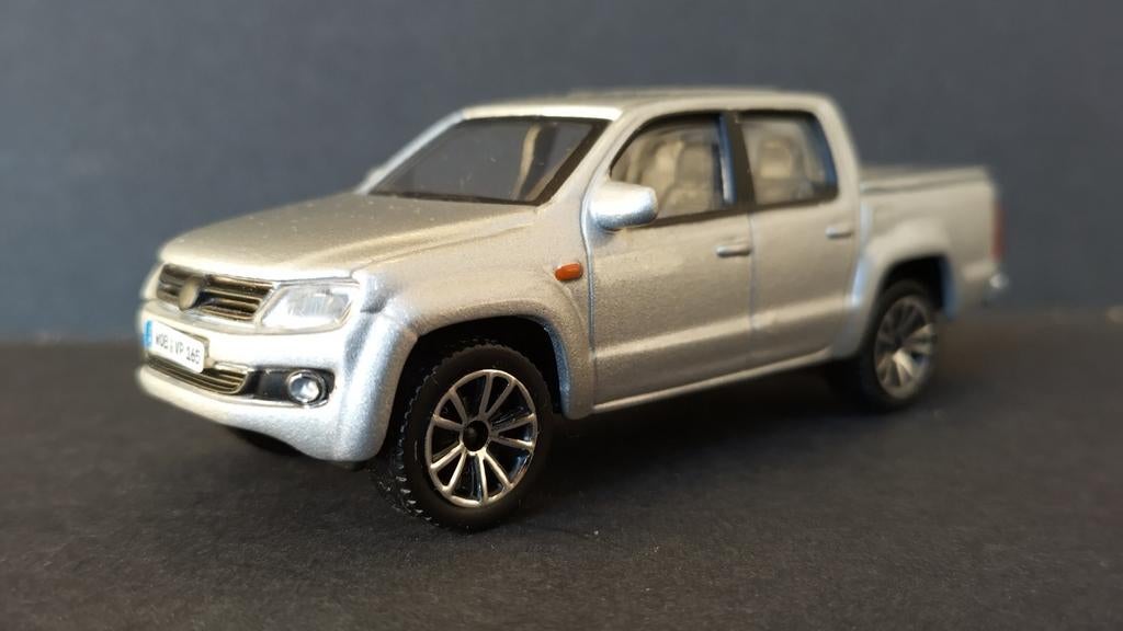 Volkswagen VW Amarok 1:43 Bburago Burago Pol, Hobby en Vrije tijd, Modelauto's | 1:43, Overige merken, Auto, Verzenden, .