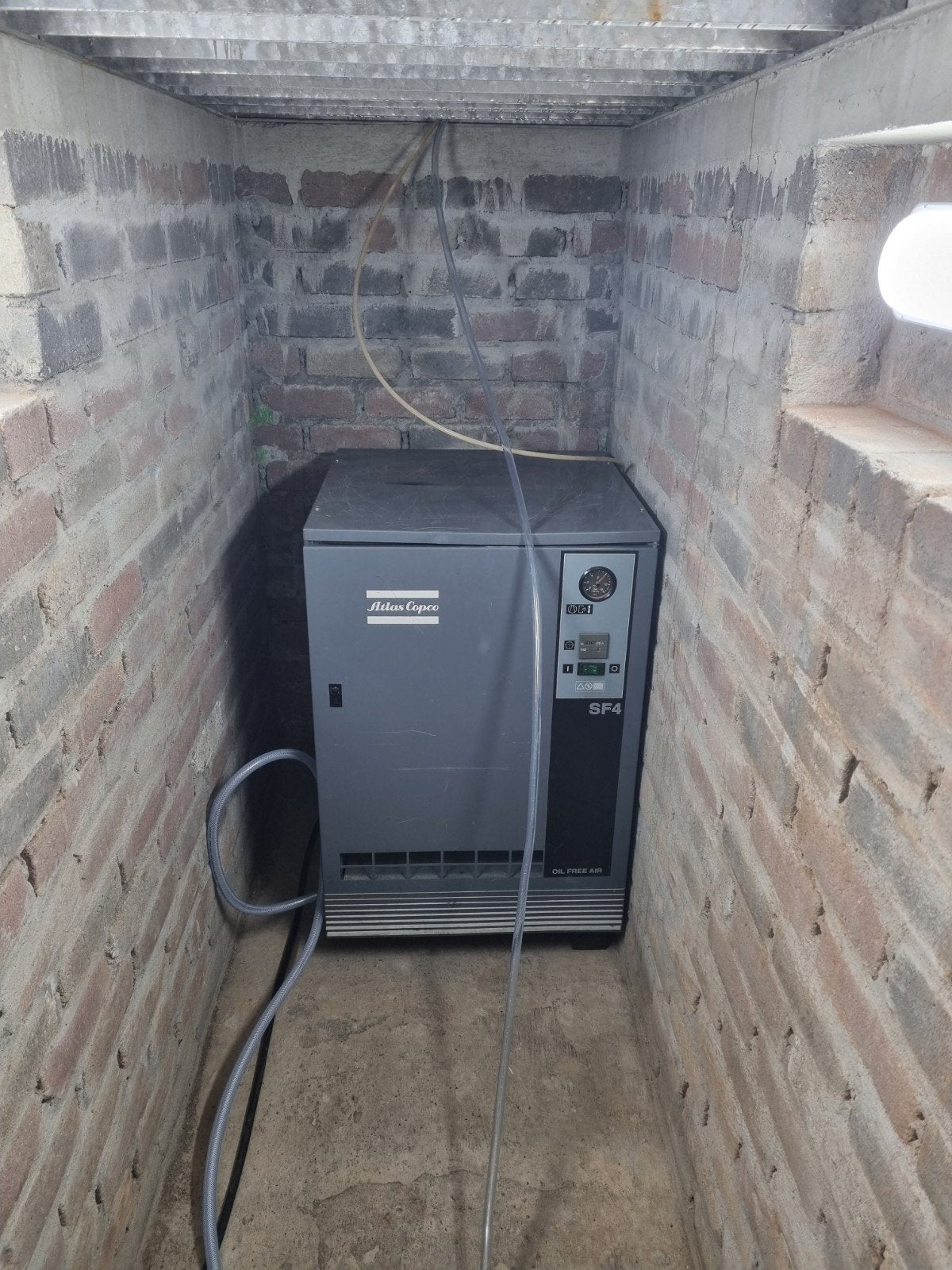 Atlas Copco SF4 Scroll Compressor - Olievrij, Ophalen, Gebruikt, 6 tot 10 bar, 400 tot 800 liter/min