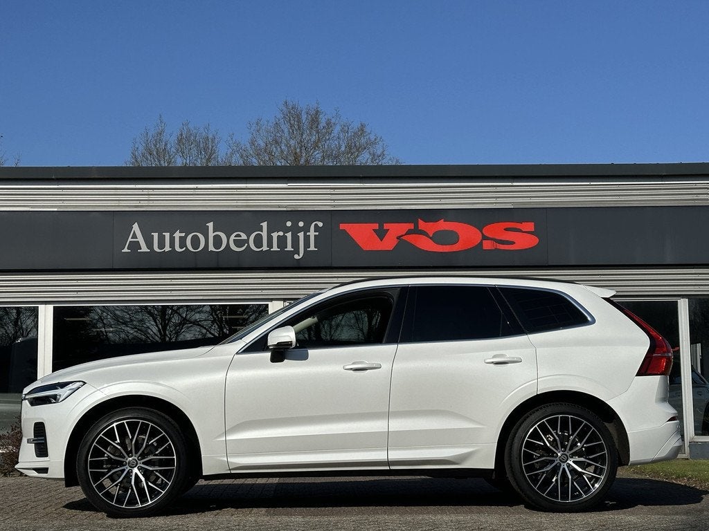 Volvo XC60 2.0 B5 Momentum Business | Trekhaak | 21" velgen, Stof, Gebruikt, 4 cilinders, Wit