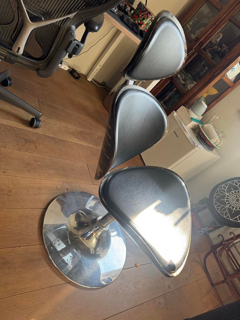 Design stoel met zebra leer en houten achterkant, Ophalen, Gebruikt, Zwart, Eén