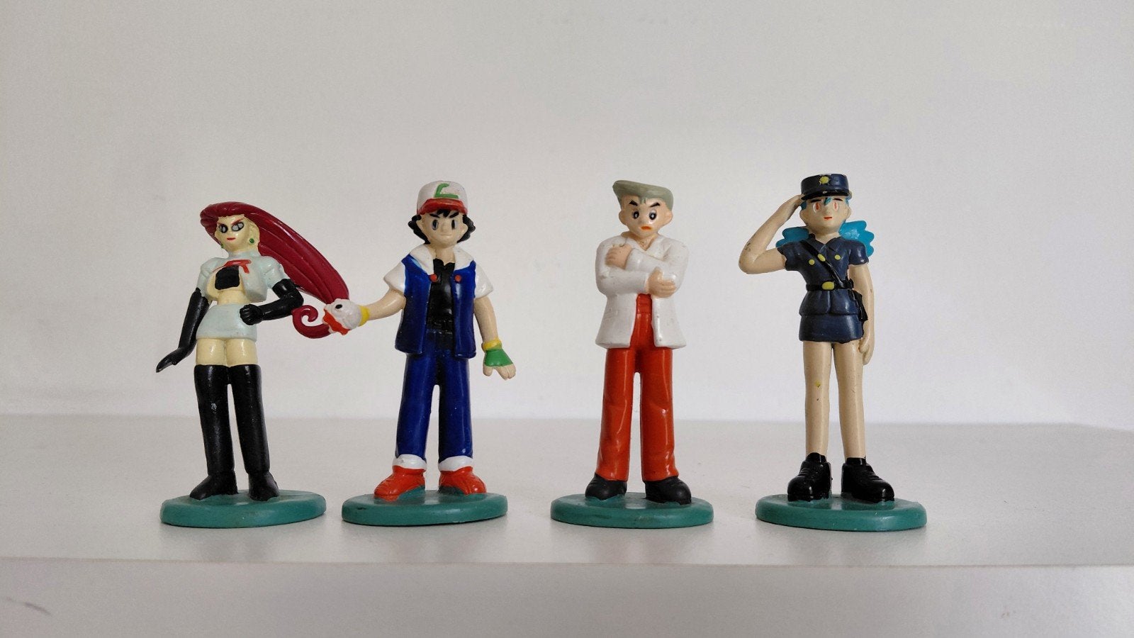 Pokémon poppetjes Tomy trainers, Ophalen of Verzenden, Zo goed als nieuw
