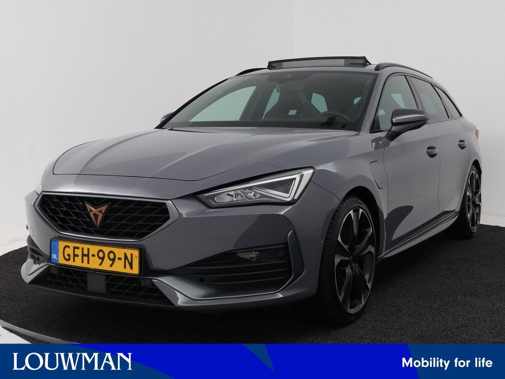 CUPRA Leon Sportstourer 1.4 e-Hybrid VZ Adrenaline | Panoram, Auto's, Cupra, 12 maanden, 77 km/l, Gebruikt, 4 cilinders