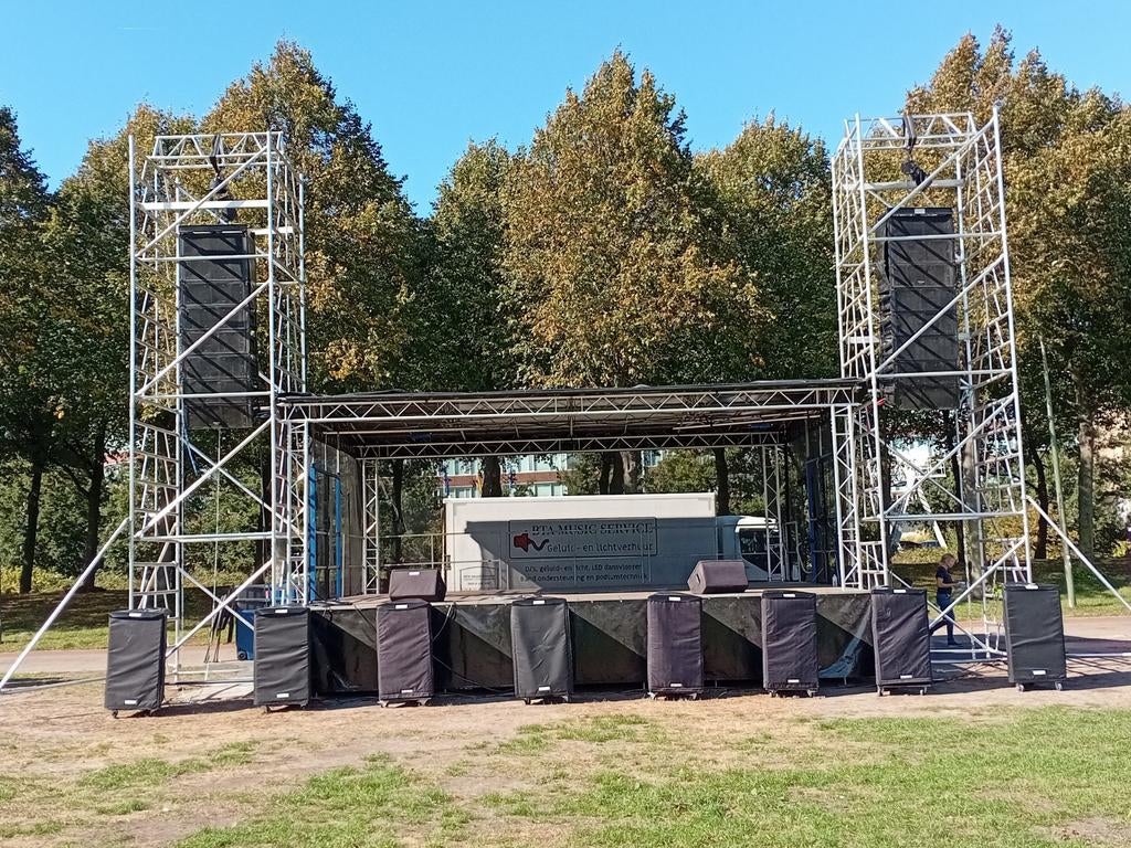 Mobielpodium , podiumwagen ,bouw podium te huur, Ophalen of Verzenden