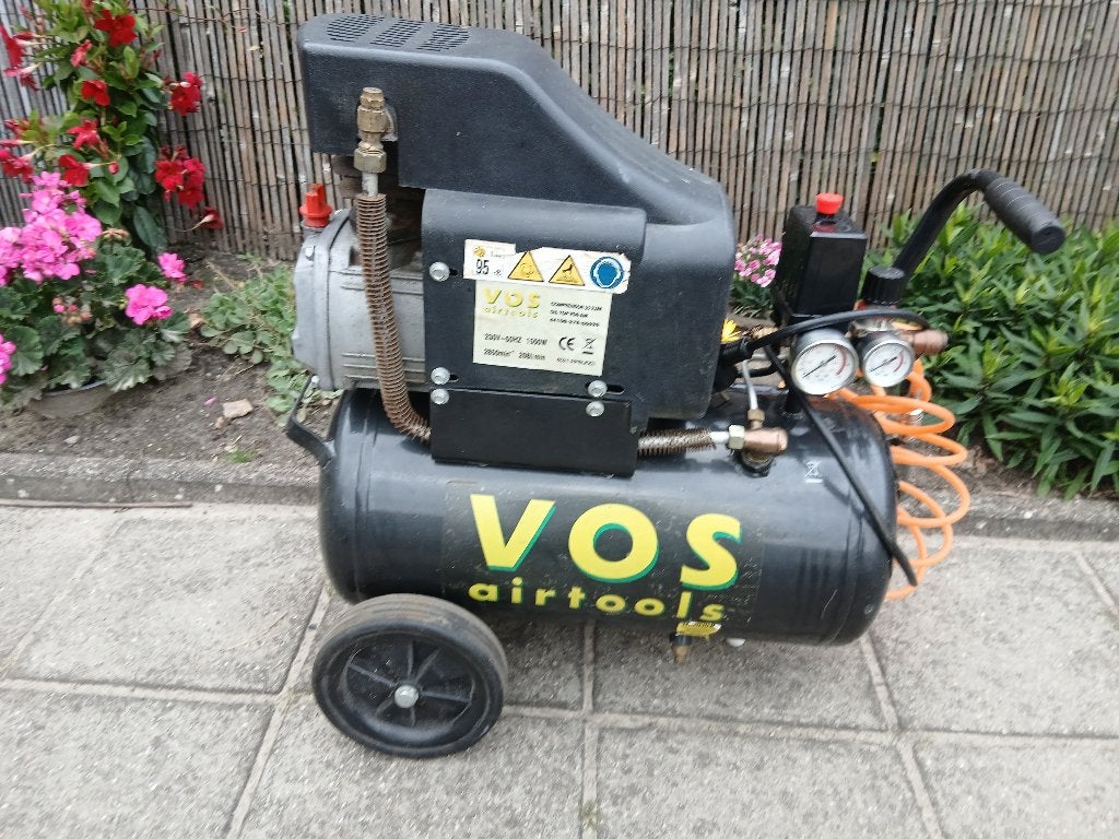 compressor  te koop, Ophalen, Gebruikt, 6 tot 10 bar, Minder dan 200 liter/min