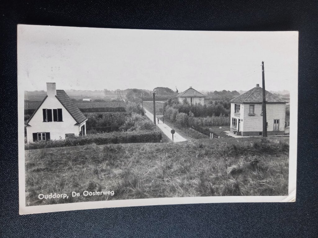 Ouddorp, De Oosterweg 1954, Verzamelen, Ansichtkaarten | Nederland, Ophalen of Verzenden, 1940 tot 1960, Gelopen, Zeeland
