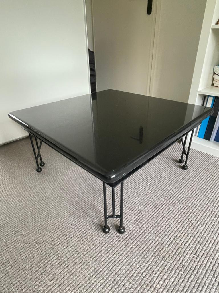 Zwarte Artifort tafel GRATIS, Ophalen, Gebruikt, 50 tot 100 cm, Vierkant