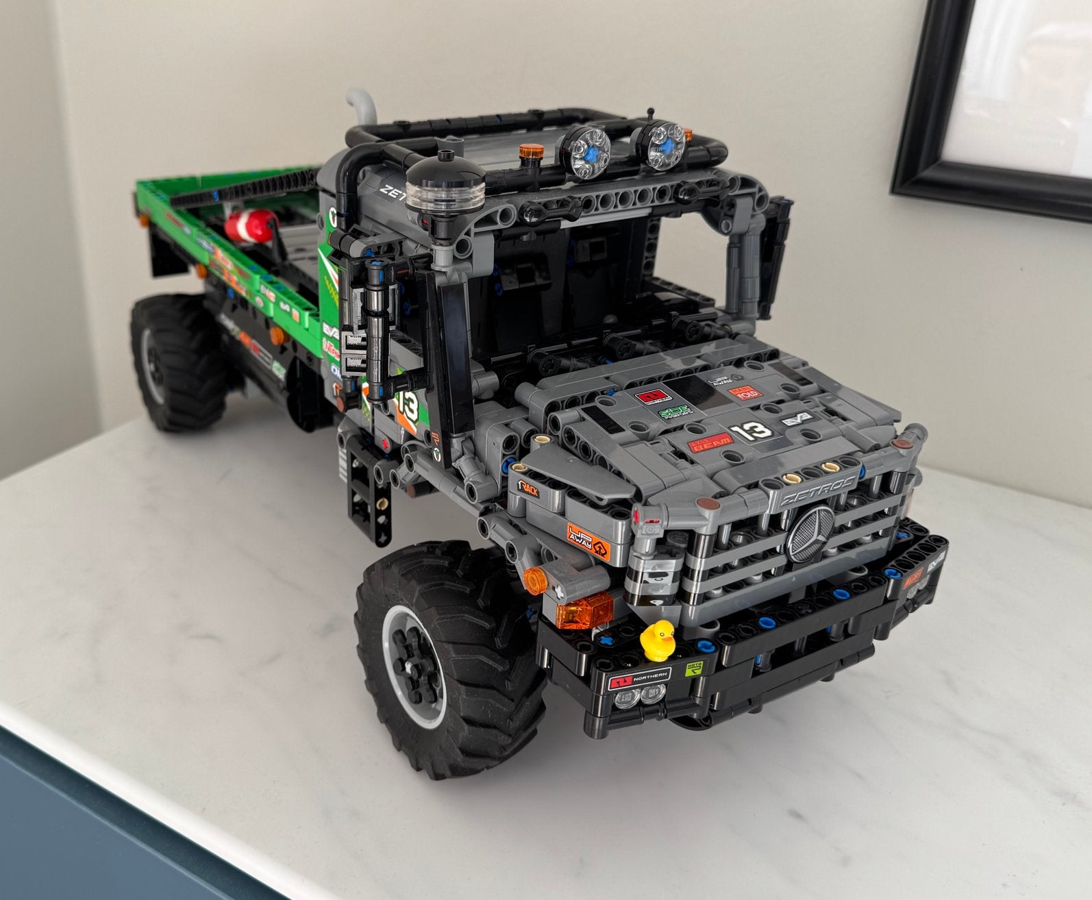 LEGO Technic 4x4 Mercedes-Benz Zetros Trial Truck, Ophalen, Zo goed als nieuw, Overige schalen