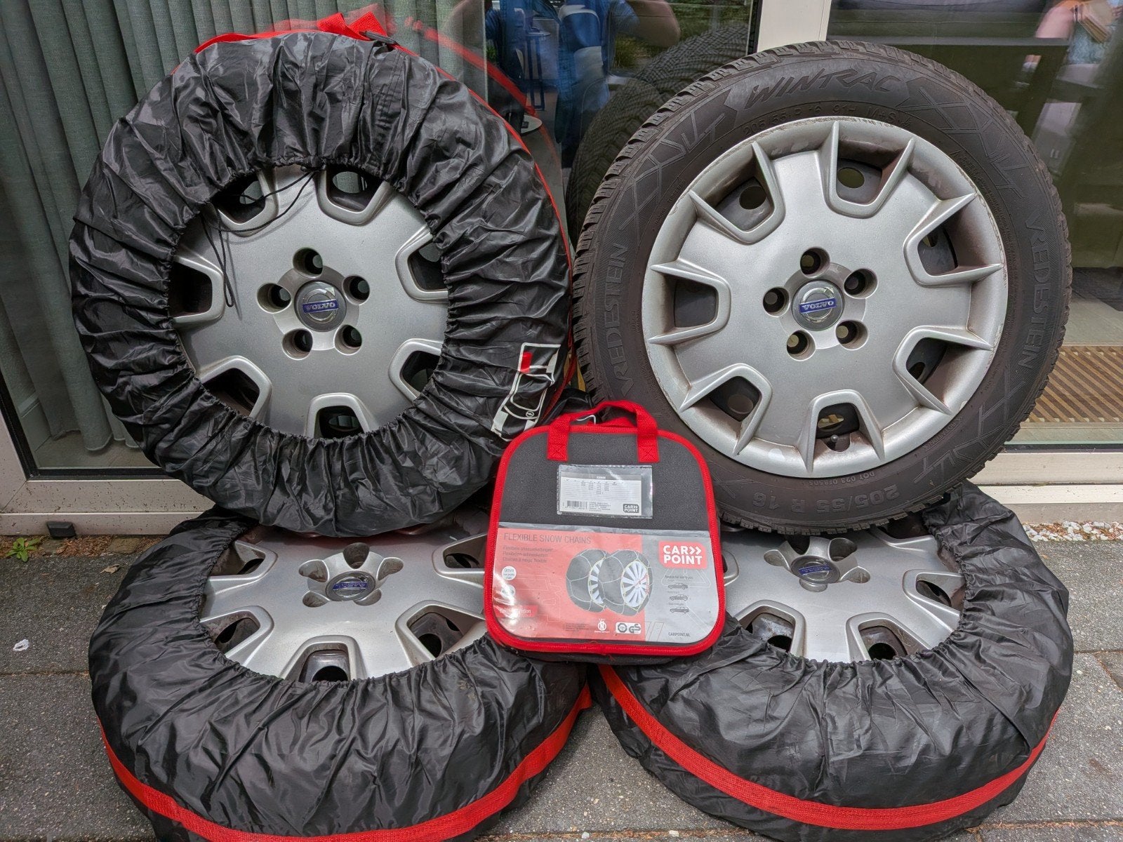 Winterbanden Vredestein 16" 205/55 incl velgen etc., Ophalen