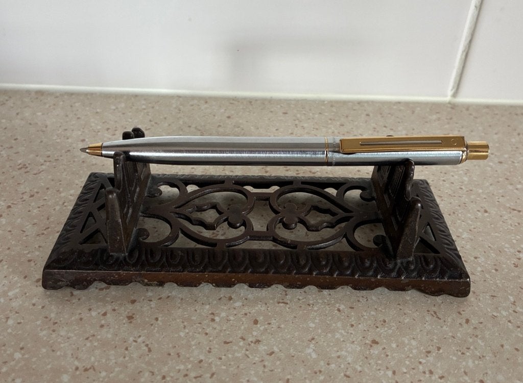 Antieke gietijzeren pennenhouder, plm. 1900; onbeschadigd., Ophalen of Verzenden, Zo goed als nieuw