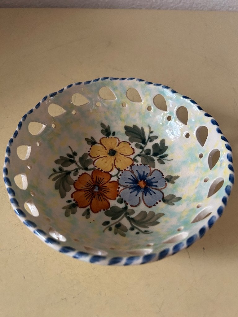 Flora Gouda Laja schaal 130 - Handgeschilderd (14,5 cm), Ophalen of Verzenden