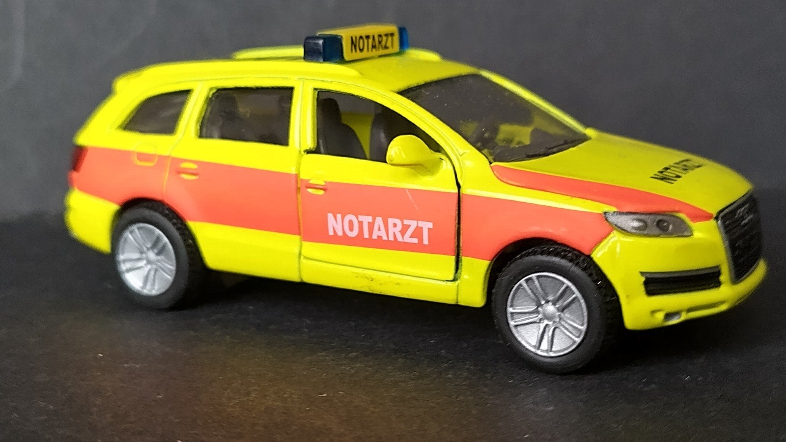 Audi Q7 Notarzt 1007 1:55 Siku 1429 Pol, Auto, Ophalen of Verzenden, Zo goed als nieuw, Sieper