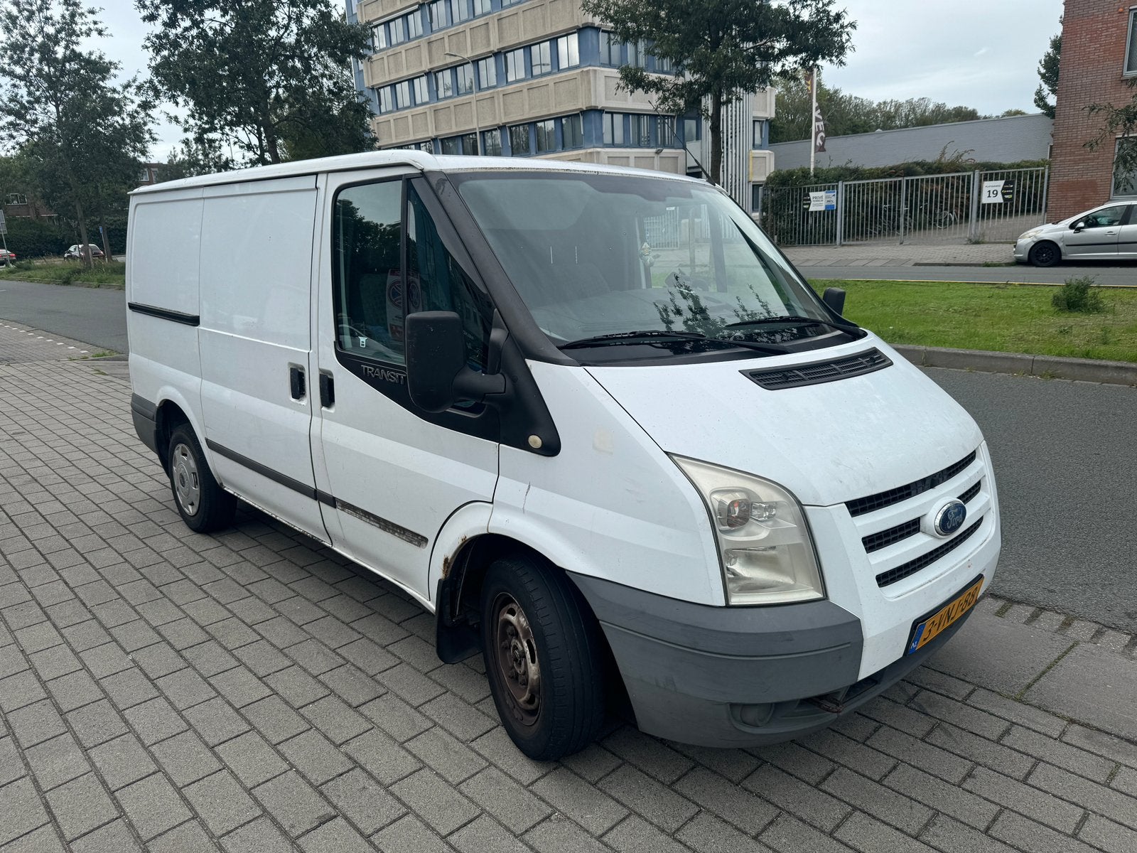 Ford Transit 2.2 260S 85 4.23 2011 EURO 5 AIRCO DIESELPOMP, Voorwielaandrijving, Euro 5, Stof, Zwart