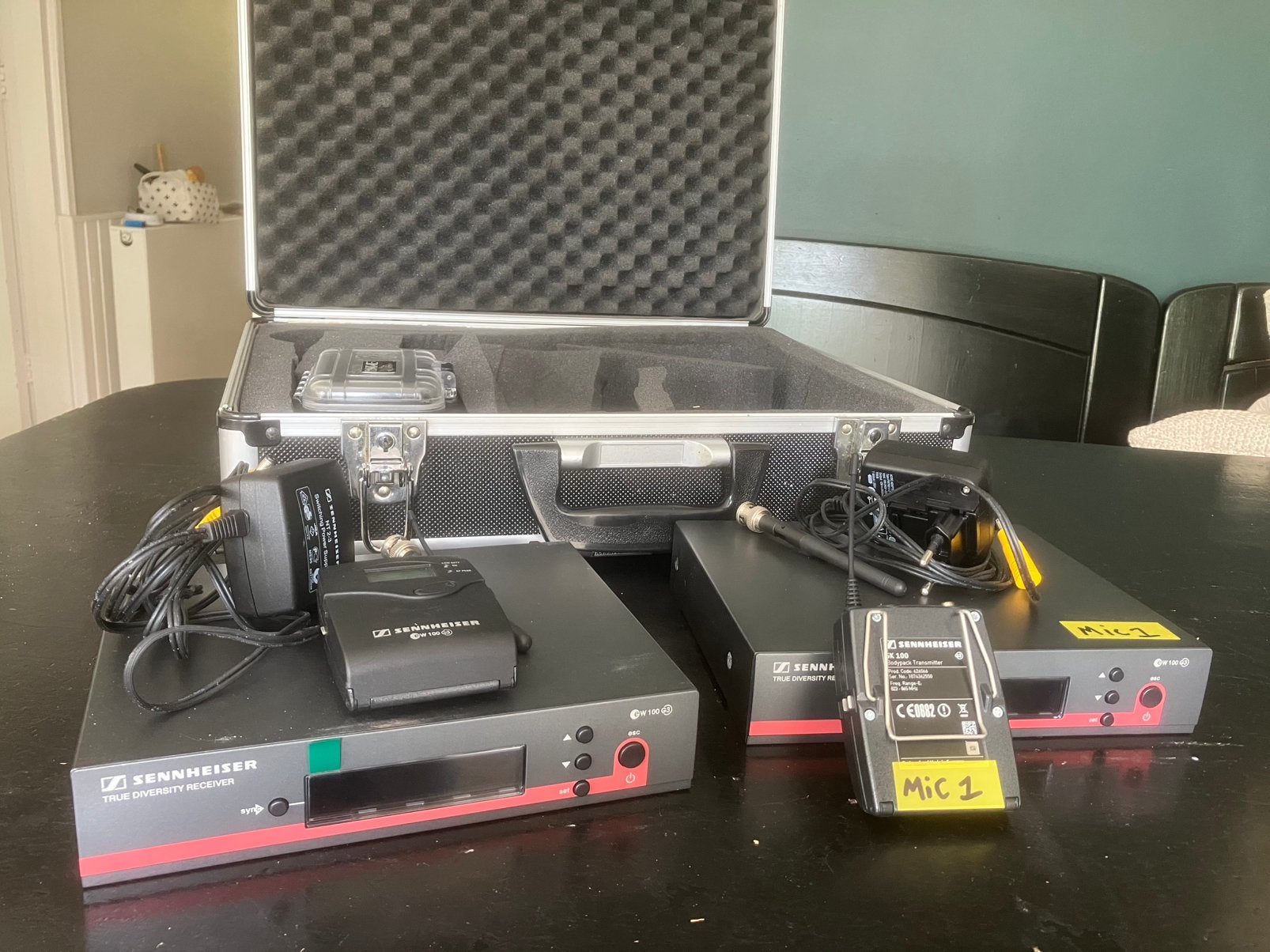 2x Sennheiser ew100 g3 lavelier zender en ontvanger, Muziek en Instrumenten, Behuizingen en Koffers, Ophalen, Zo goed als nieuw
