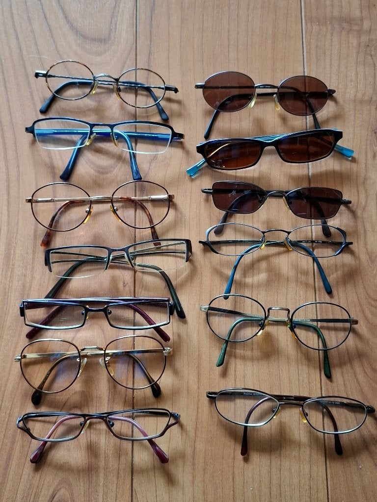 Uit erfenis 13 fraaie monturen aangekocht bij een opticien, Overige merken, Gebruikt, Overige kleuren, Ophalen of Verzenden