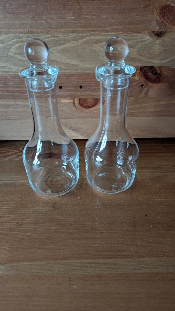 Glazen olie- en azijnstelletje met bolstoppers, Glas of Glazen, Gebruikt, Overige merken, Onbekend