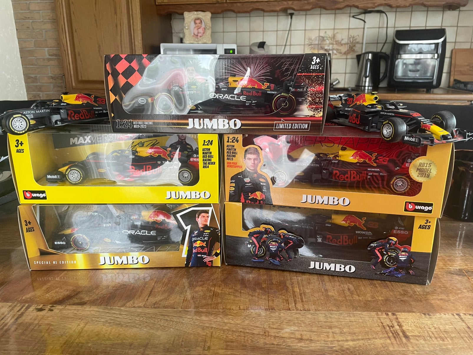 5 Autos max verstappen en twee losse, Ophalen of Verzenden, Zo goed als nieuw, Bburago