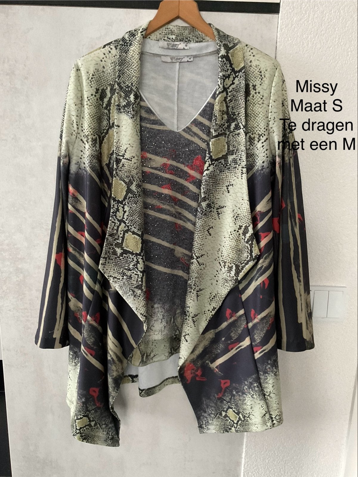 Missy vest en top set met slangenprint maat S ( valt groot ), Ophalen of Verzenden, Zo goed als nieuw, Maat 36 (S), Meerkleurig