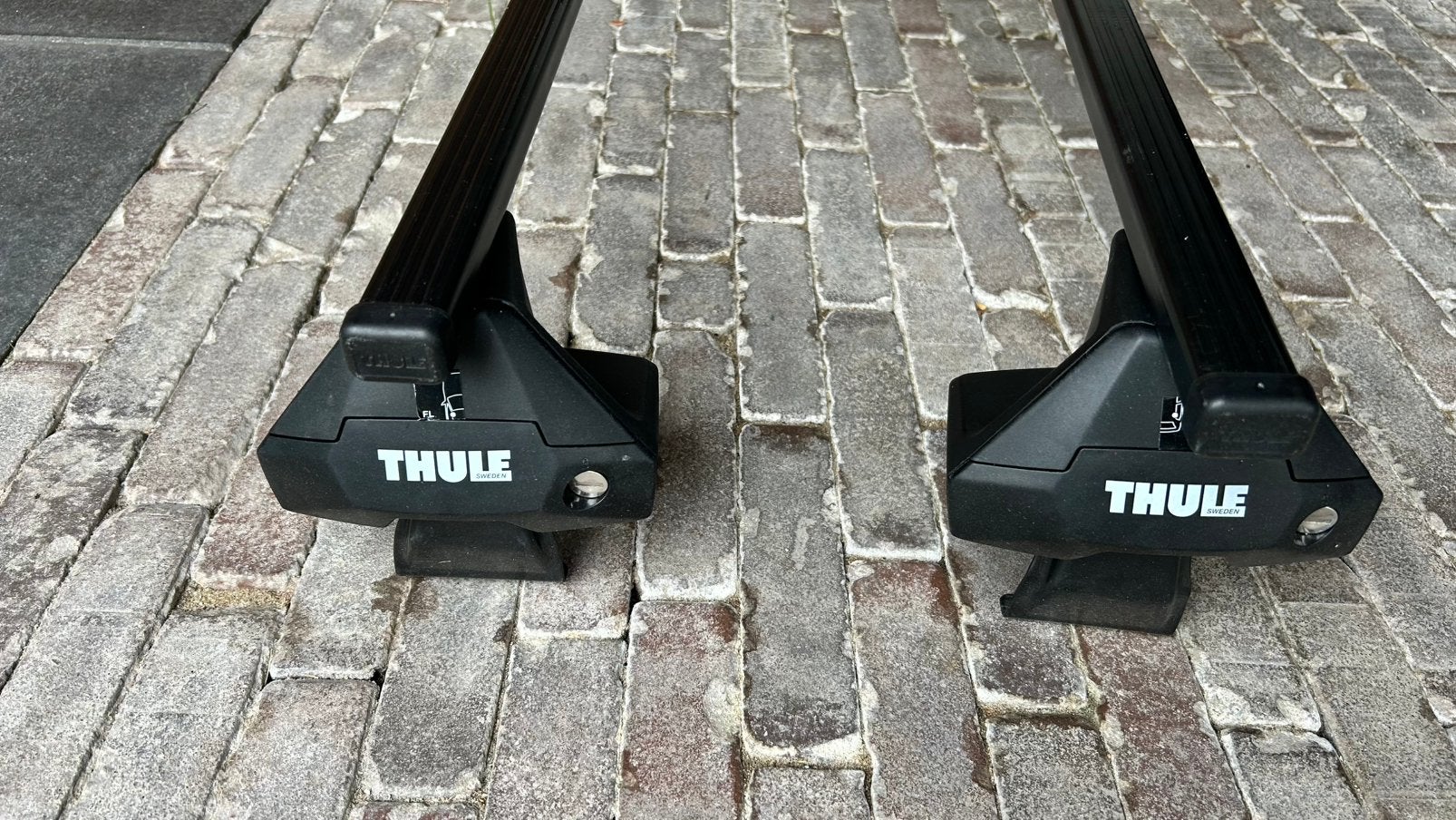 Thule square bar dakdragers voor Kia EV6, Ophalen, Gebruikt