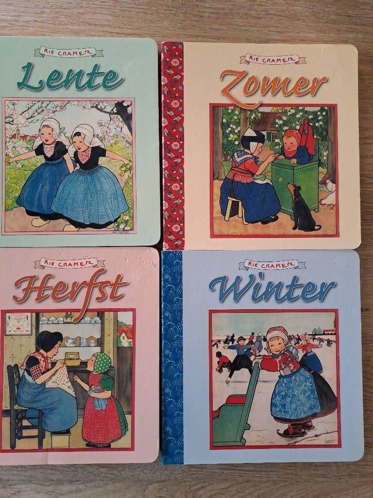 RIE CRAMER. LENTE, ZOMER, HERFST EN WINTER. OP RIJM., Ophalen of Verzenden, Gelezen, Rie Cramer., 3 tot 4 jaar