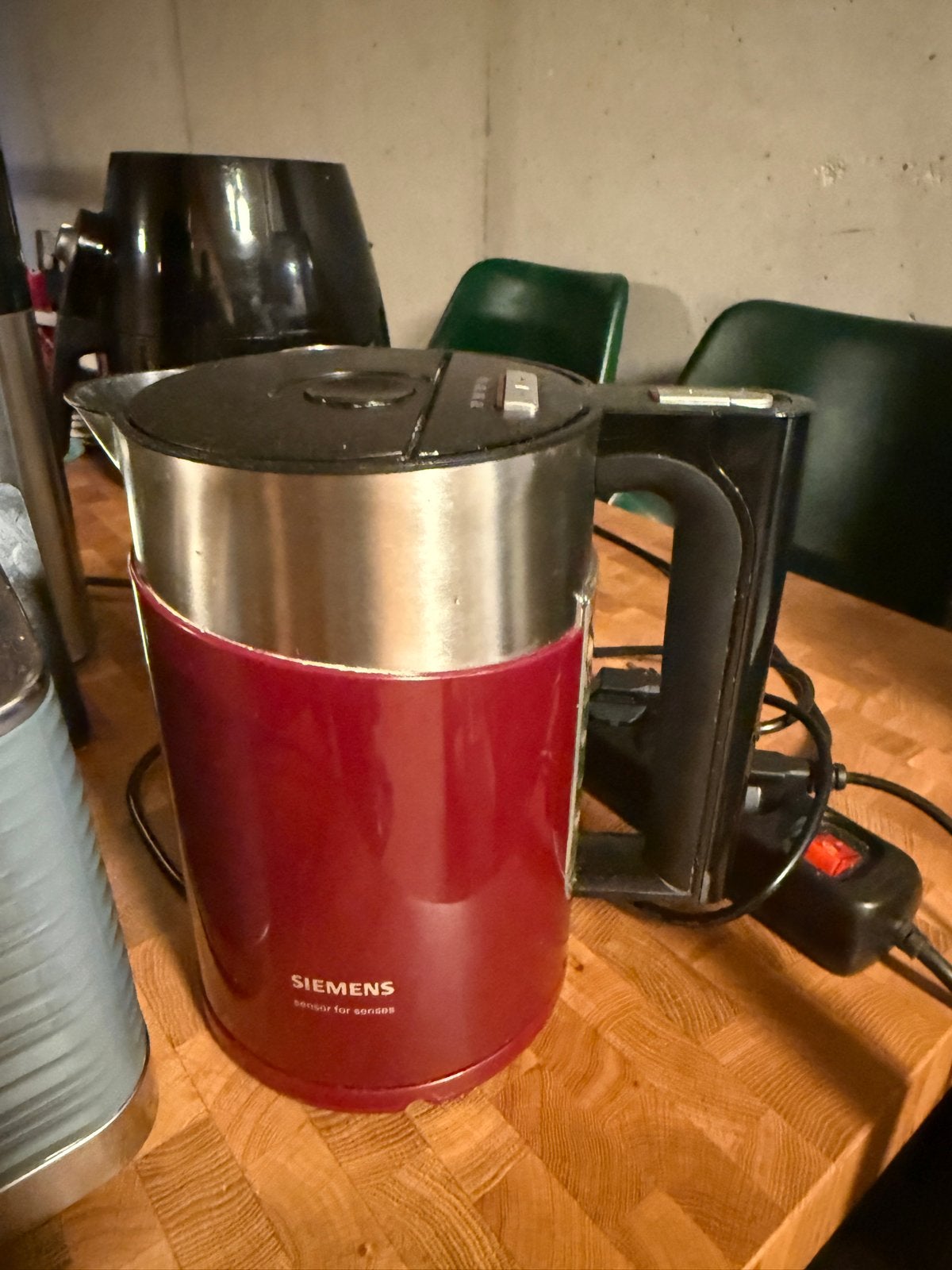 Siemens waterkoker met temperatuurregeling - Rood/RVS, Witgoed en Apparatuur, Waterkokers, 1 tot 2 liter, Ophalen, Gebruikt, Rvs