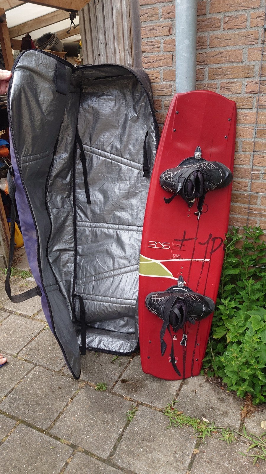 Hyperlite 135 Chadcharped design wakeboard incl bindingen, Watersport en Boten, Wakeboarden, Ophalen of Verzenden