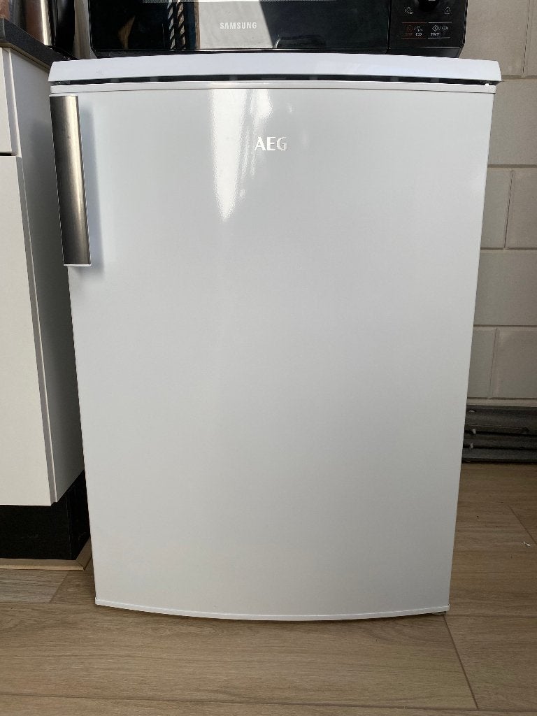 AEG koelkast met vriesvak – 135 liter – zo goed als nieuw!, Witgoed en Apparatuur, 100 tot 150 liter, Zo goed als nieuw, Energieklasse A of zuiniger