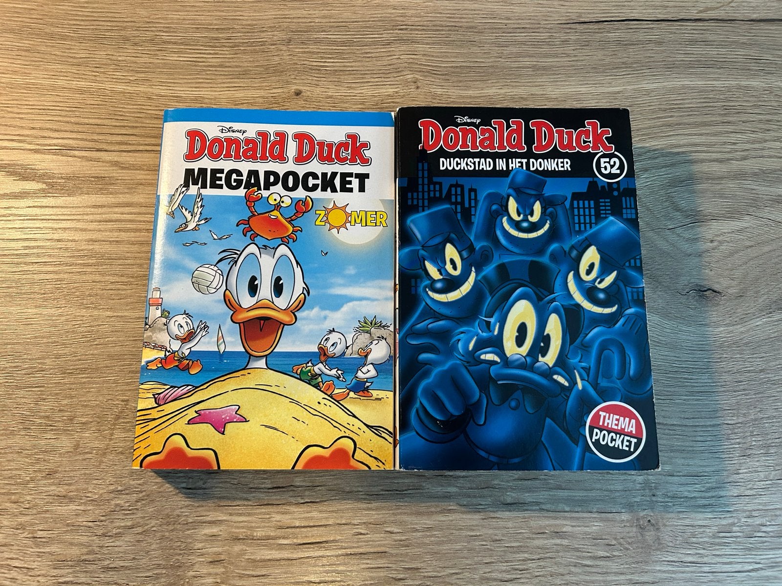 Donald Duck Megapocket Zomer 2023 & Duckstad in het Donker, Boeken, Meerdere stripboeken, Ophalen of Verzenden, Zo goed als nieuw