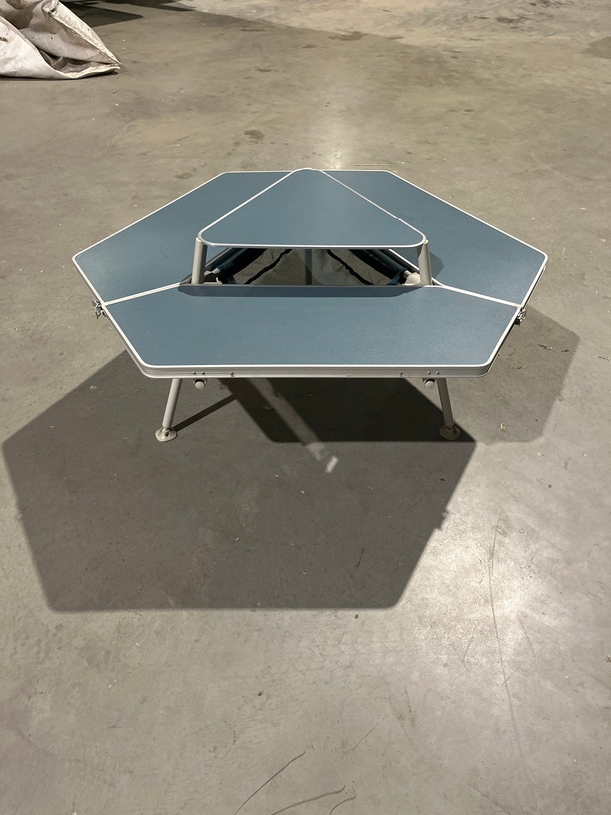 Decathlon tepee 6 persoon Campingtafel, Ophalen of Verzenden, Gebruikt, Campingtafel