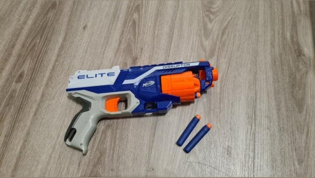 Nerf Elite Disruptor Blaster met 6 pijltjes, Ophalen of Verzenden, Zo goed als nieuw