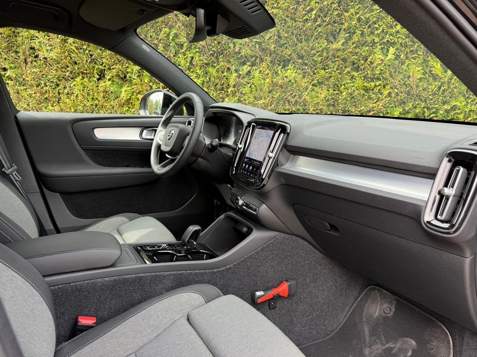 Volvo XC40 B4 Plus Dark | Harman/Kardon | Memory | Trekhaak, Auto's, 12 maanden, Gebruikt, Euro 6, 4 cilinders