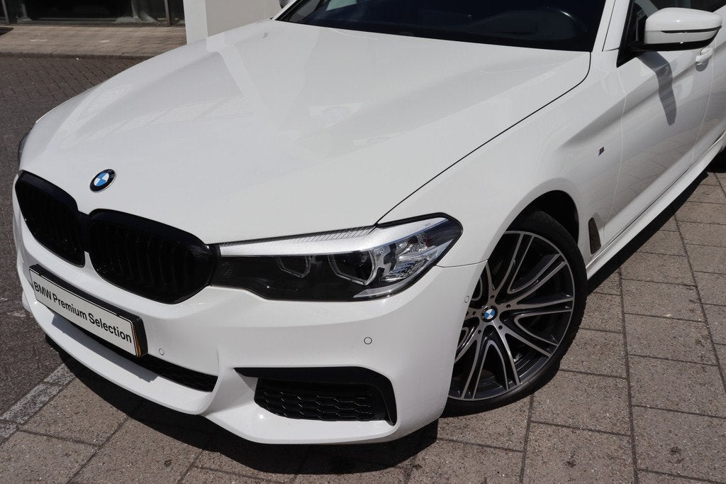 BMW 5 Serie 520i Executive M Sport Automaat / Sportstoelen /, Gebruikt, 4 cilinders, Origineel Nederlands, Bedrijf