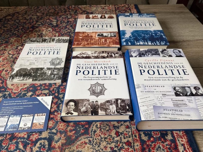 De Geschiedenis van de Nederlandse Politie.5 Delen., Boeken, Ophalen of Verzenden, 20e eeuw of later, Zo goed als nieuw
