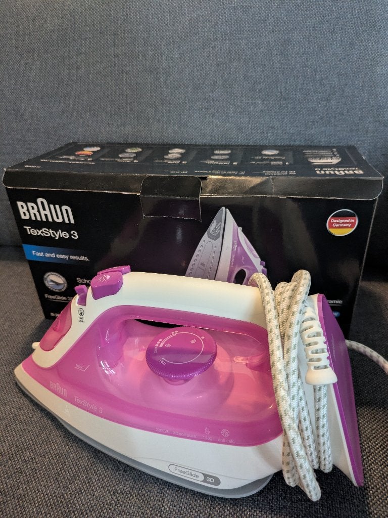 Braun TexStyle 3 steam iron, Witgoed en Apparatuur, Strijkijzers en Strijkplanken, Zo goed als nieuw, Strijkijzer met snoer, Ophalen