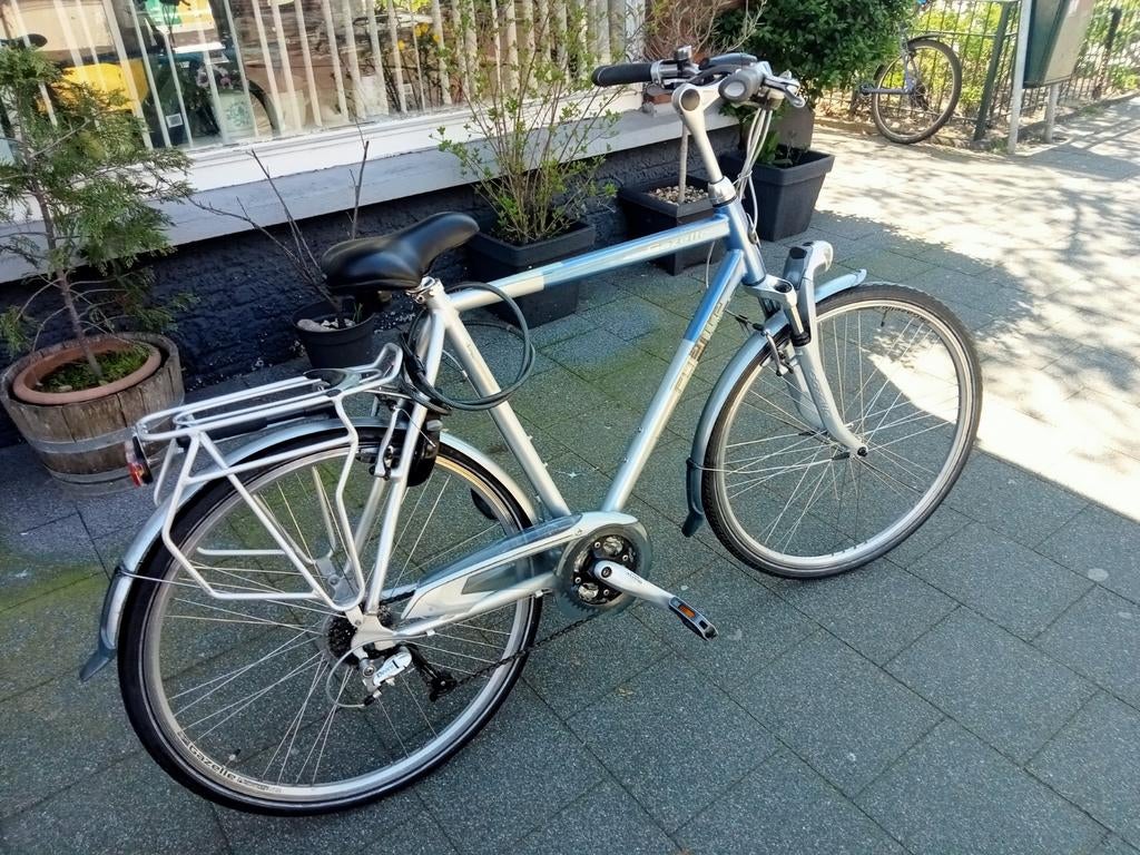 Mooie hoge Gazelle Fuente herenfiets. Slot. 24 Versn., Ophalen, 28 inch, Vering, Velgrem