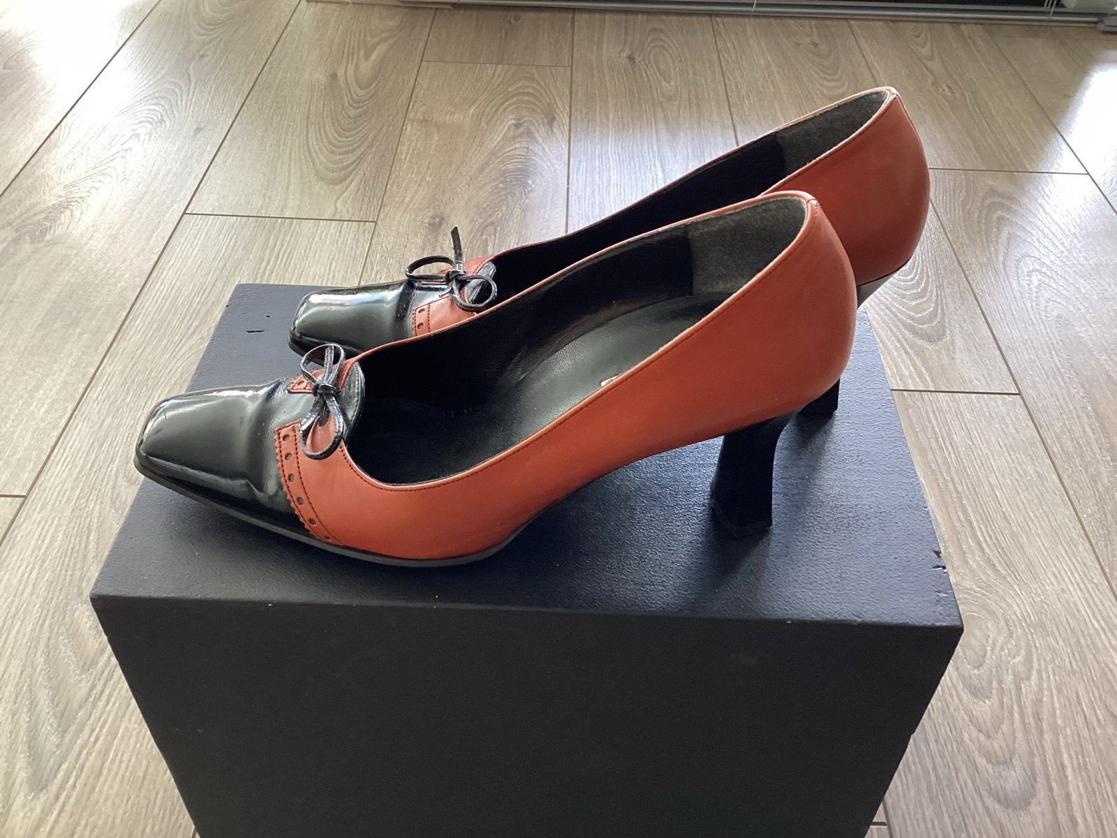 HÖGL Pumps Oranje/Zwart Maat 7, Ophalen of Verzenden, Zo goed als nieuw, Oranje, Pumps