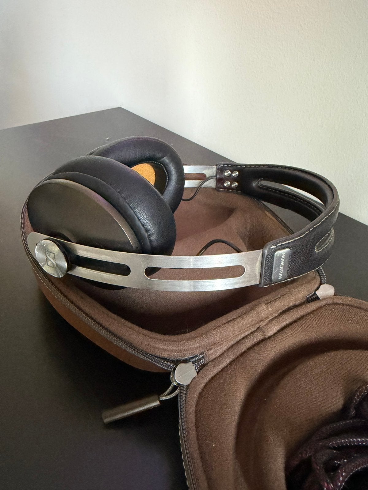Sennheiser Momentum 1 Over-Ear – Klassiek design & Echt leer, Ophalen, Zo goed als nieuw, Bruin, Sennheiser