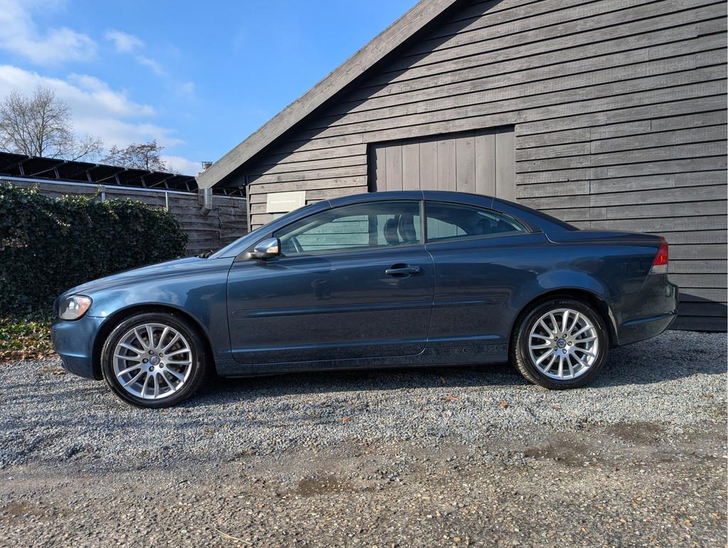 Volvo C70 Convertible 2.4i Momentum (bj 2006), Auto's, Voorwielaandrijving, C70, Gebruikt, Zwart