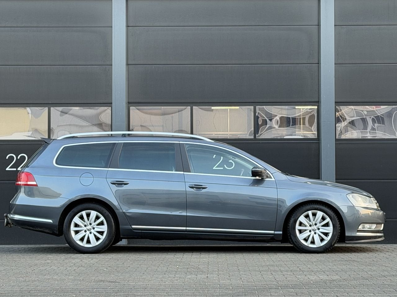 Volkswagen Passat 1.6 TDI Navi Clima PDC (bj 2011), 154 €/maand, Passat, Te koop, Parkeersensor